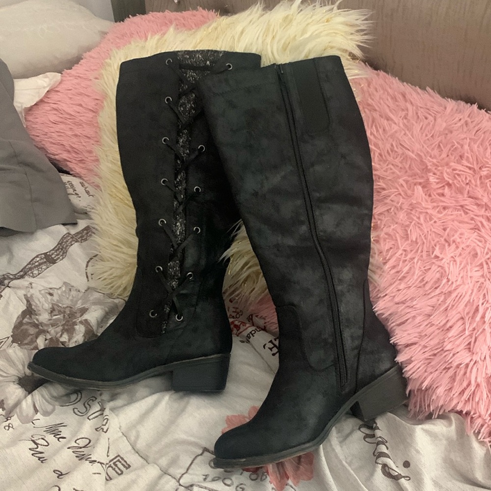 Black lace up boots